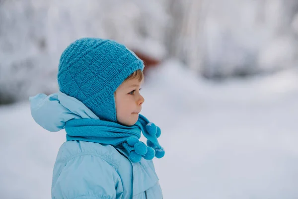 Två Barn Blå Kostym Vinterporträtt — Stockfoto