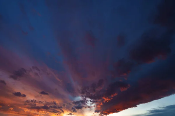 Färgglad Himmel Vid Solnedgången Vidvinkelvy — Stockfoto