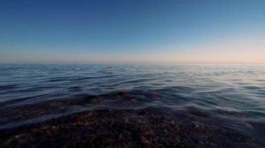 Issyk-Kul Gölü yaz manzarası, Kırgızistan