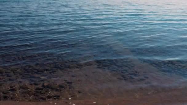 吉尔吉斯斯坦Issyk Kul湖清洁水 — 图库视频影像