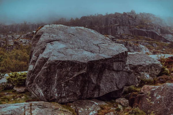 Landschaft Mit Riesigen Felsbrocken Norwegen — Stockfoto