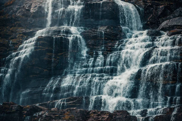 挪威美丽的瀑布 — 图库照片