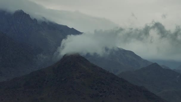 Berg Kazakstan Kvällen Mulet Väder Med Snabbrörliga Moln — Stockvideo