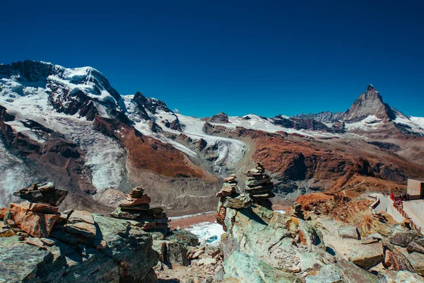 Stenen Piramides Hoge Alpen Bergen Met Gletsjer — Stockfoto