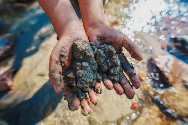 Child Hands Natural Dirt Nature Pure Mountain Water Background — Stock Photo, Image