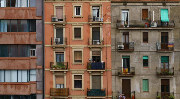 Lakóépületek Homlokzata Spanyolországban — Stock Fotó