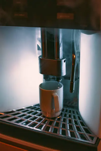 Koffiezetapparaat Brouwen Kopje Koffie Stockfoto