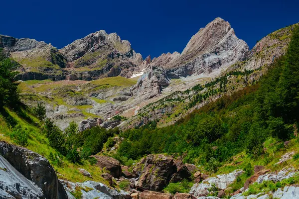 Festői Táj Pireneusok Hegység Nyáron Jogdíjmentes Stock Képek
