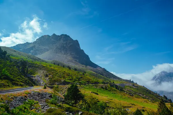 夏のピレネー山脈の美しい風景 フランス ストック画像