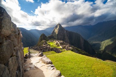 Machu Picchu, Incas İmparatorluğu Başkenti Andes Kutsal Vadisi 'ndeki Antik Tapınak Harabeleri, Huayna Picchu Dağı Tepesi, Unesco Dünya Mirası Alanı, Peru, Güney Amerika