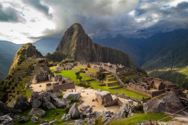 Machu Picchu, Incas İmparatorluğu Başkenti Andes Kutsal Vadisi 'ndeki Antik Tapınak Harabeleri, Huayna Picchu Dağı Tepesi, Unesco Dünya Mirası Alanı, Peru, Güney Amerika