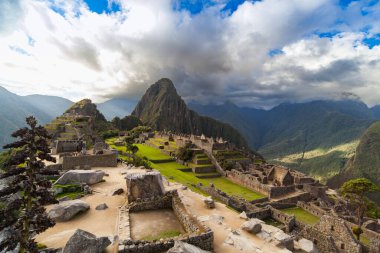 Machu Picchu, Incas İmparatorluğu Başkenti Andes Kutsal Vadisi 'ndeki Antik Tapınak Harabeleri, Huayna Picchu Dağı Tepesi, Unesco Dünya Mirası Alanı, Peru, Güney Amerika