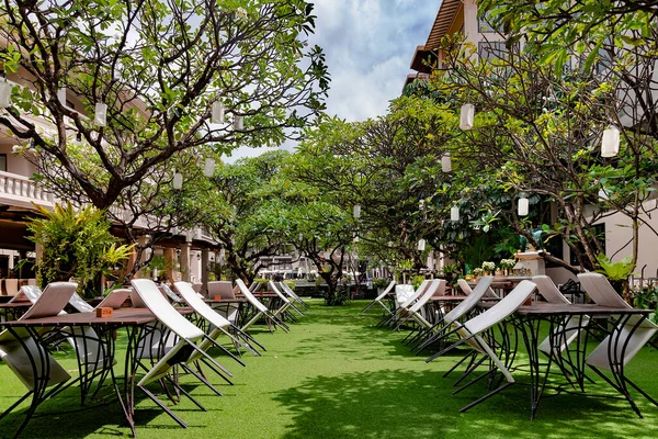 Thailand Phuket February 2023 Open Veranda Restaurant Beautiful Garden White — Photo