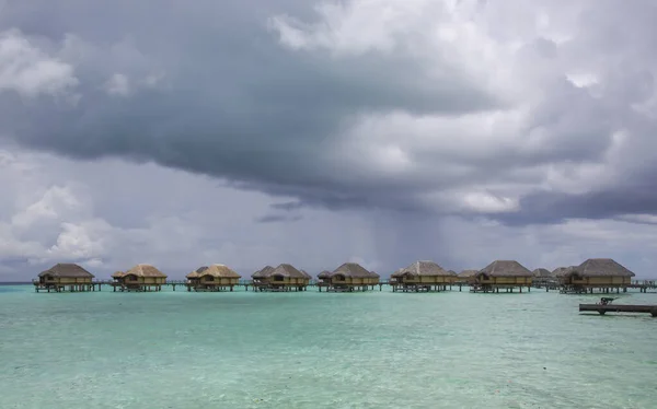 Rainy Stormy Clouds Wooden Bungalows Stretching Out Lagoon Bora Bora — Stock Photo, Image