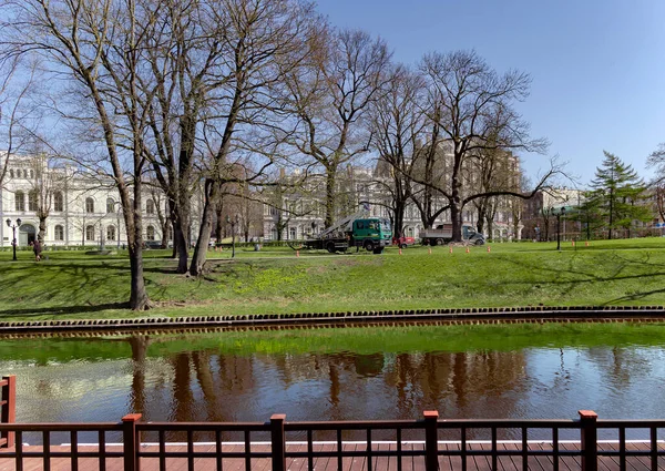 Latvia Riga April 2023 Riga City Park Maintenance Services Take — Stock Photo, Image