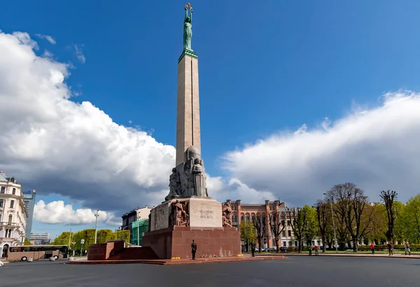 Latvia Riga Mei 2023 Het Vrijheidsmonument Een Gedenkteken Ter Ere — Stockfoto