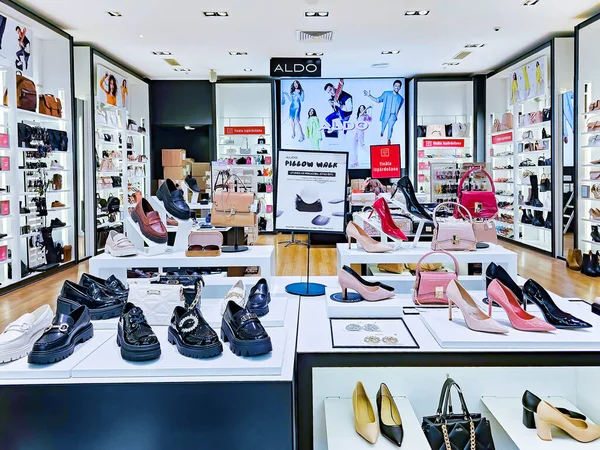 Латвія Рига Липня 2023 Роздрібний Магазин Моди Aldo Взуттям Черевиками Ліцензійні Стокові Фото