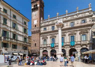 İtalya (İtalyanca: 