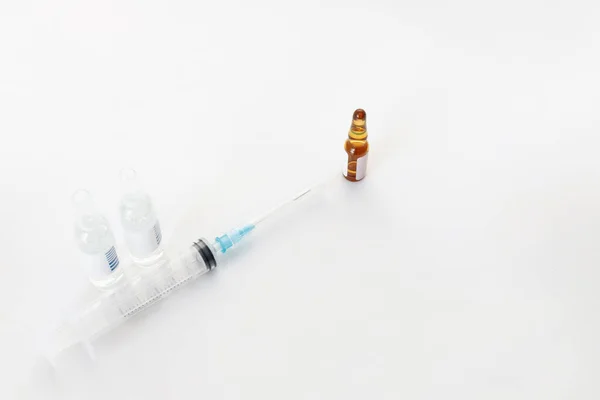 Salgın Bir Virüsü Önlemek Için Ilaçlar Enfeksiyon Haplar Maskeler Beyaz — Stok fotoğraf