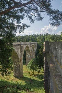stanczyki, mazury, Polonya eski beton demiryolu Köprüsü