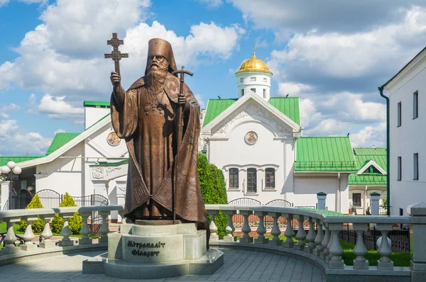 성령의 성당에서 메트로폴리탄 필라렛 기념물 벨라루스 민스크 — 스톡 사진