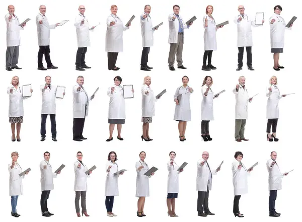 Grupo Completo Médicos Con Bloc Notas Aislado Sobre Fondo Blanco — Foto de Stock