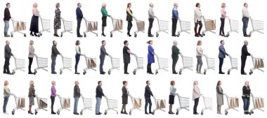 İleriye bakan bir grup insan beyaz arka planda izole edilmiş.