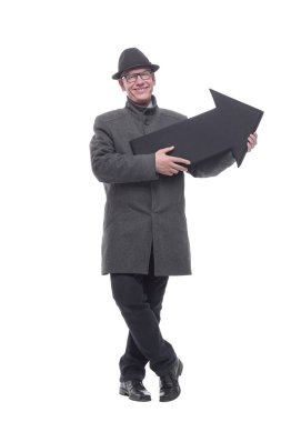 Şapkalı zeki bir adam bize doğru bakıyor. beyaz arkaplanda izole edilmiş.