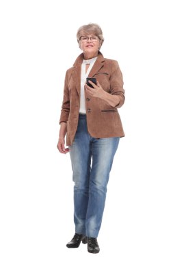 Modern son sınıf öğrencisi kadın akıllı telefondan özçekim yapıyor.