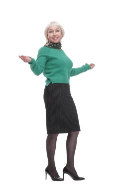 Tam gelişim. Yeşil kazaklı çekici bir kadın. beyaz arkaplanda izole edilmiş.