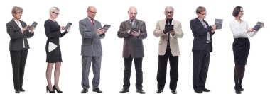 beyaz zemin üzerinde izole hesap makinesi ile başarılı finansörler kolaj grubu