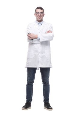 Tam gelişim. Steteskopu olan başarılı bir erkek doktor. beyaz arkaplanda izole edilmiş.