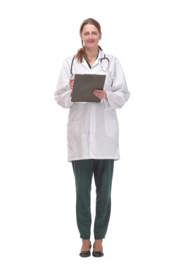 Mutlu gülümseyen kadın doktor, beyaz arka planda izole edilmiş, steteskop yazılı.