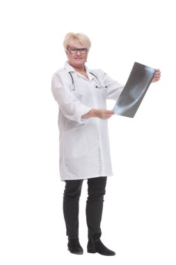 Tam gelişim. Röntgende uzman bir doktor. beyaz arkaplanda izole edilmiş.