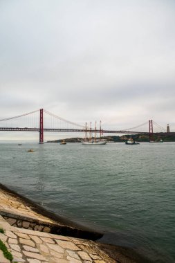 Portekiz Lizbon - 11Haziran 2024. Şilili askeri eğitim gemisi CNS Esmeralda Lizbon 'a vardı.