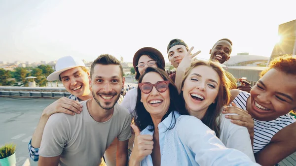 Point View Shot Happy Friends Taking Selfe Roof Summer Party — Stock Photo, Image