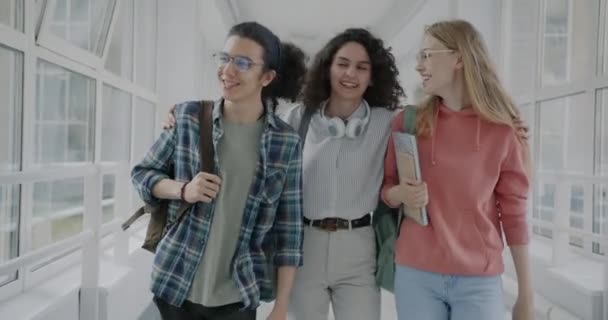 Dolly Shot Joyful Young People Friends Walking University Lobby Talking — Stock Video