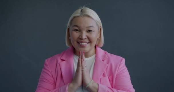 Slow Motion Portrait Excited Asian Businesswoman Clapping Hands Expressing Admiration — Stock Video