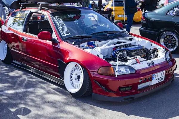 Kyiv Araba Festivali Lituta Sürüm 11 Mayıs 2025 - Honda Drift Retro ve yeni araba sergisinde sergileniyor