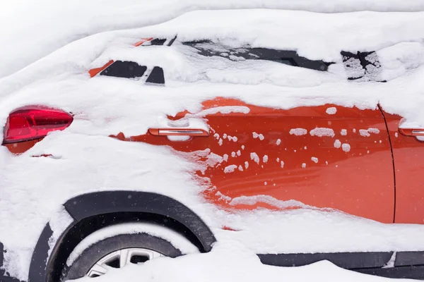 Αυτοκίνητο Κάτω Από Χιόνι Χειμερινή Έννοια Χιονόπτωση Της Πόλης Royalty Free Φωτογραφίες Αρχείου