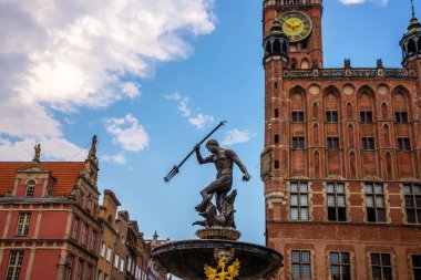 Long Market 'teki Neptune Çeşmesi. Polonya 'nın Gdansk kentinin sembolü