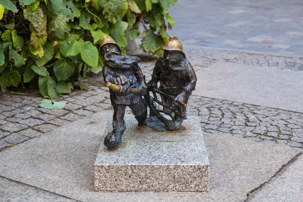 Wroclaw Polen September 2019 Dwerg Kabouter Beroemde Kleine Standbeelden Wroclaw — Stockfoto