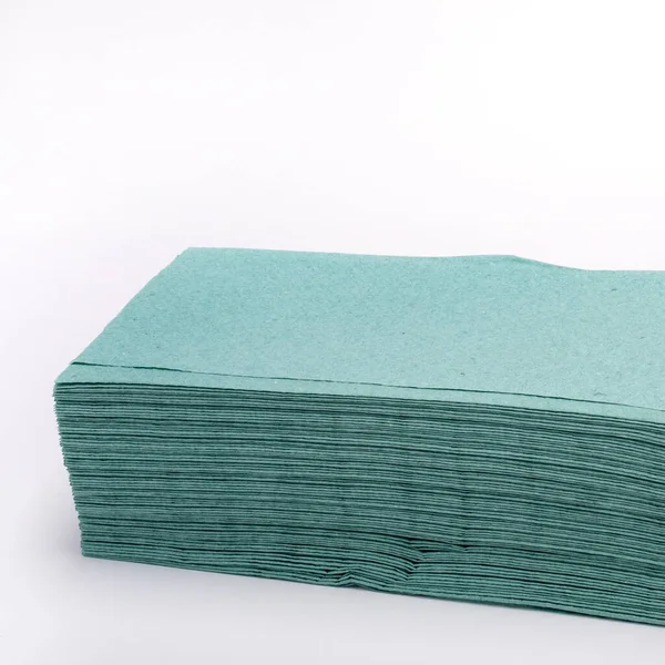 Yeşil Tek Kullanımlık Kağıt Havlu Yığını Yakın Plan Seçici Odaklanma — Stok fotoğraf