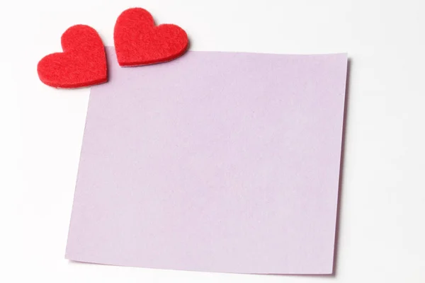 Zbliżenie Krótkiego Różowego Papieru Czerwonym Sercem Walentynki Tle Kopiowanie Pisania — Zdjęcie stockowe