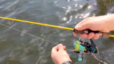 Nehirde balık tutmak