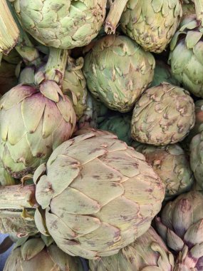 Enginar bir piyasa ahır üzerinde