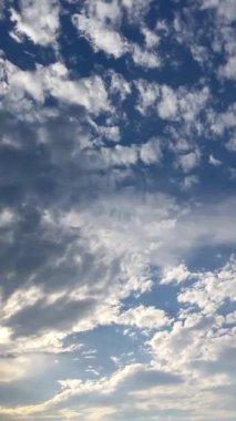 Dağların üzerinden gün batımı