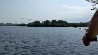 Gölde balık tutmak