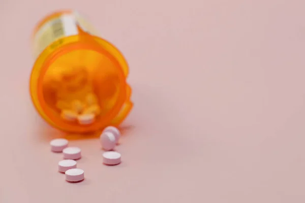 Pilules Plastique Orange Bouteille Close Médicaments Prescrits Analgésiques Antidépresseurs Concentration — Photo