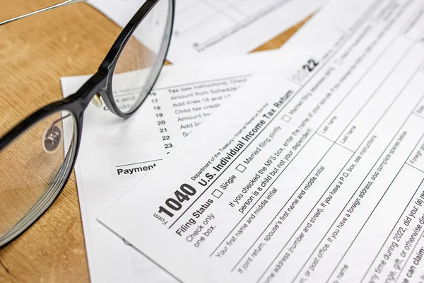Close Individual Tax Form Filling Taxes — 스톡 사진